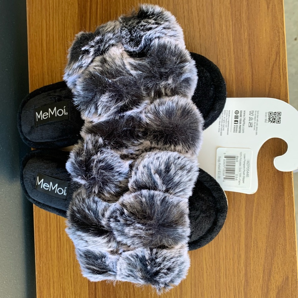 MeMoi - Luxe Pom-Pom Plush Slippers